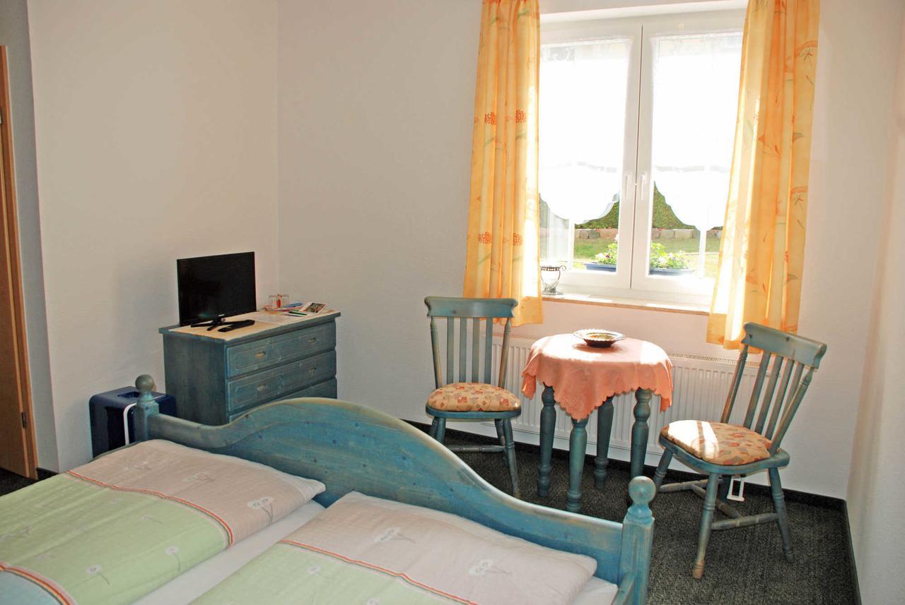 Selliner Pension am Waldrand Bagian luar foto