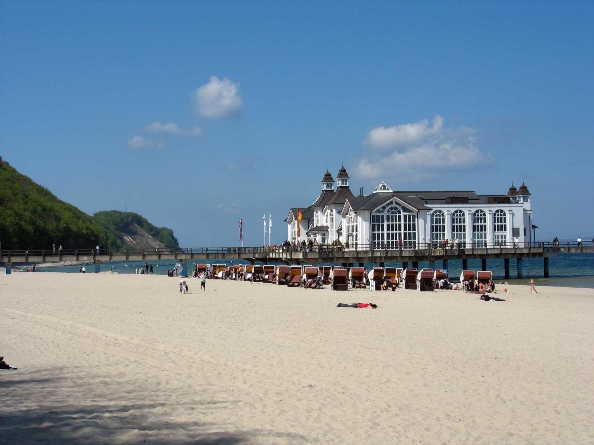 Selliner Pension am Waldrand Bagian luar foto